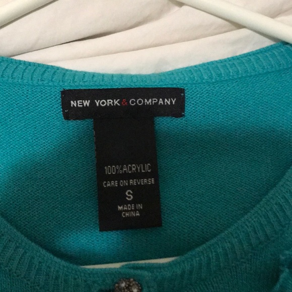 Sweater - Picture 1 of 4